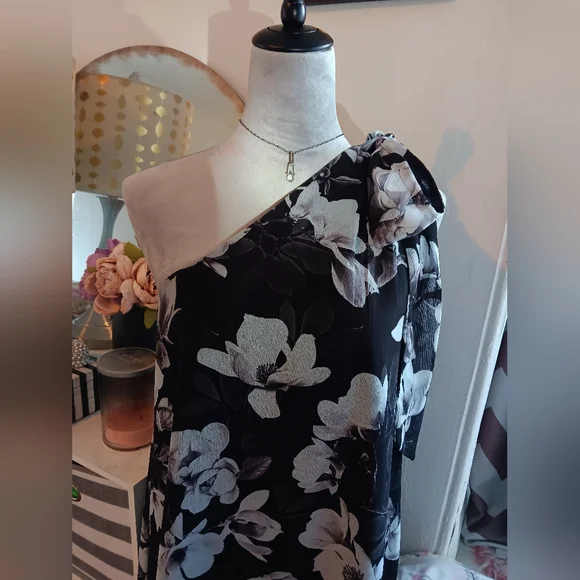 EXPRESS One Shoulder Sleeveless Lined Bow Floral Dress Holiday - Picture 3 of 9